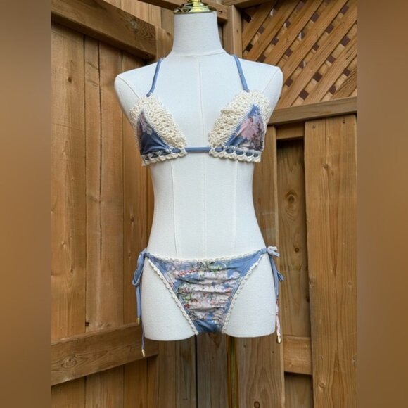 🆕 ZIMMERMANN 🧿 NWT Cascadian Crochet Tri Bikini, Blue Botanical - Sz 2 US4/6 - Picture 2 of 16